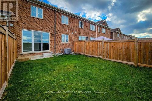 895 Ash Gate, Milton, ON - Outdoor With Exterior