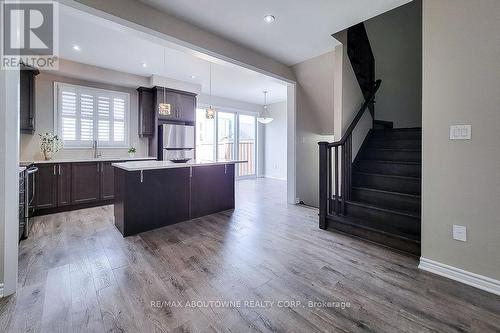 895 Ash Gate, Milton, ON - Indoor Photo Showing Kitchen