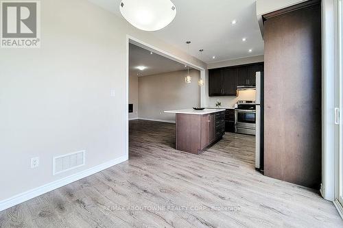 895 Ash Gate, Milton, ON - Indoor Photo Showing Kitchen