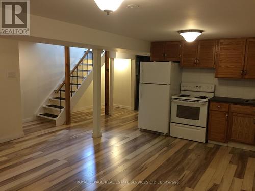 Bsmt - 1718 Pagehurst Avenue, Mississauga, ON - Indoor Photo Showing Kitchen