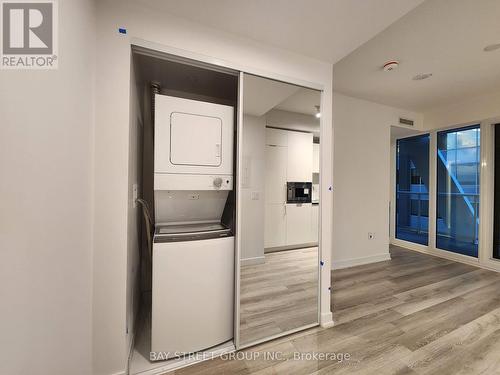 2013 - 230 Simcoe Street, Toronto, ON - Indoor Photo Showing Laundry Room