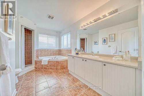 710 Halbert Drive, Shelburne, ON - Indoor Photo Showing Bathroom