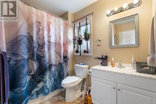 750 Albert Street, Oshawa, ON - Indoor Photo Showing Bathroom