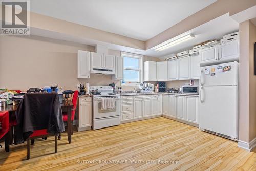 750 Albert Street, Oshawa, ON - Indoor Photo Showing Kitchen With Double Sink