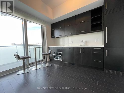 5105 - 1080 Bay Street, Toronto, ON - Indoor