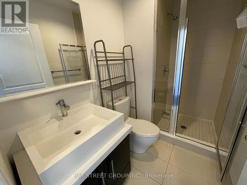 5105 - 1080 Bay Street, Toronto, ON - Indoor Photo Showing Bathroom