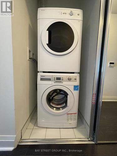 5105 - 1080 Bay Street, Toronto, ON - Indoor Photo Showing Laundry Room