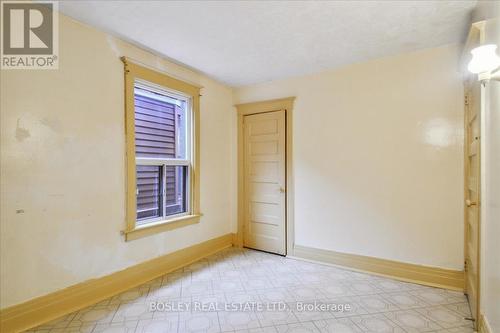 1261 Gerrard Street E, Toronto, ON - Indoor Photo Showing Other Room