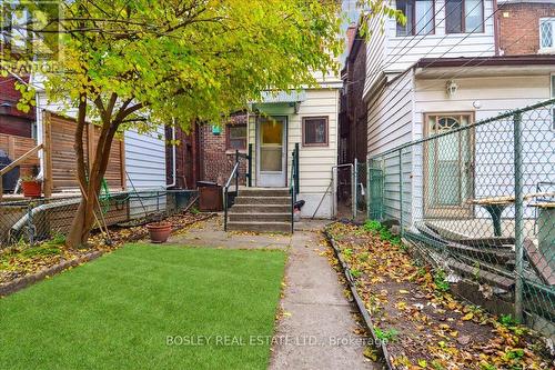 1261 Gerrard Street E, Toronto, ON - Outdoor