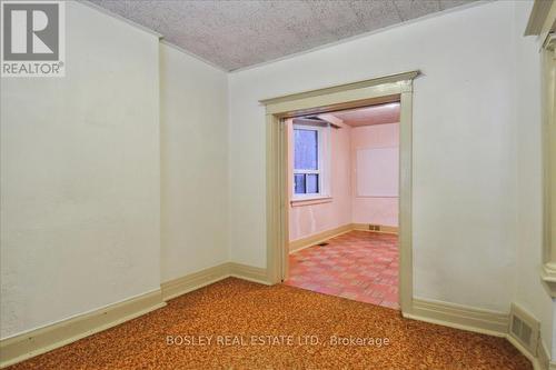 1261 Gerrard Street E, Toronto, ON - Indoor Photo Showing Other Room