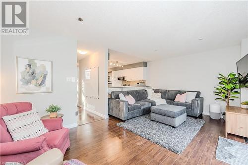 426 Grange Road Unit# 6, Guelph, ON - Indoor Photo Showing Living Room