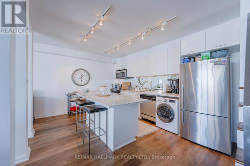 2007 - 33 Harbour Square, Toronto, ON - Indoor Photo Showing Kitchen