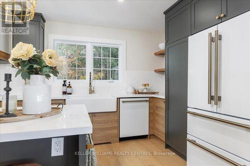 27 Broadview Avenue, Georgina, ON - Indoor Photo Showing Kitchen