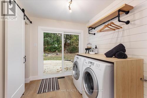 27 Broadview Avenue, Georgina, ON - Indoor Photo Showing Laundry Room