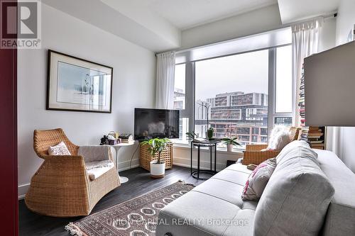 802 - 180 Enterprise Boulevard, Markham, ON - Indoor Photo Showing Living Room