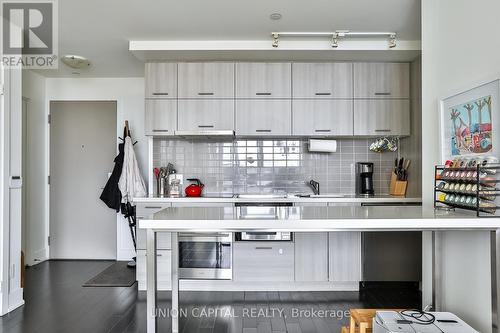 802 - 180 Enterprise Boulevard, Markham, ON - Indoor Photo Showing Kitchen With Upgraded Kitchen