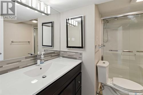 70 Duncan Crescent, Saskatoon, SK - Indoor Photo Showing Bathroom