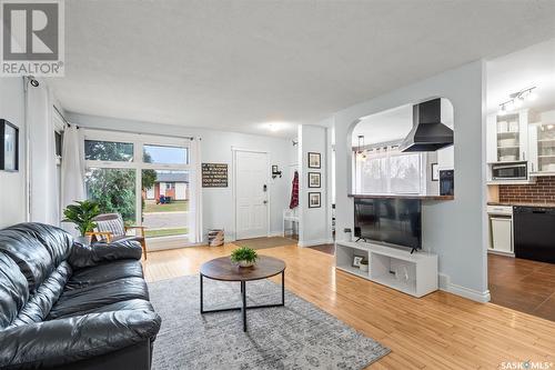 43 Galbraith Crescent, Saskatoon, SK - Indoor Photo Showing Living Room