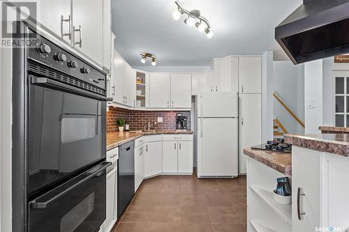 43 Galbraith Crescent, Saskatoon, SK - Indoor Photo Showing Kitchen