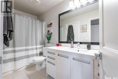 218 455 Rempel Lane, Saskatoon, SK - Indoor Photo Showing Bathroom