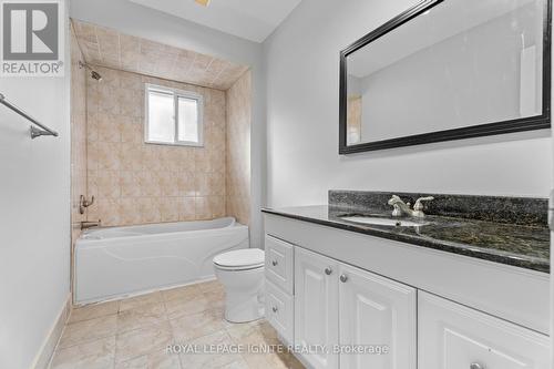 23 Shallice Court, Toronto, ON - Indoor Photo Showing Bathroom