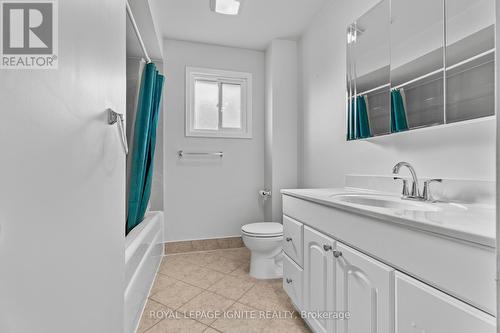 23 Shallice Court, Toronto, ON - Indoor Photo Showing Bathroom