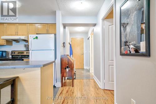 3105 - 60 Brian Harrison Way, Toronto, ON - Indoor Photo Showing Kitchen