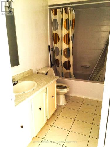 347 Braymore Boulevard, Toronto, ON - Indoor Photo Showing Bathroom