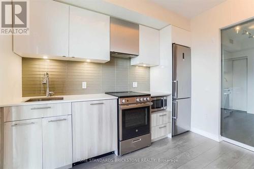 629 - 251 Jarvis Street, Toronto, ON - Indoor Photo Showing Kitchen