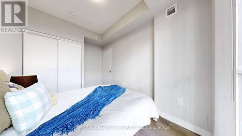 807 - 38 Honeycrisp Crescent, Vaughan, ON - Indoor Photo Showing Bedroom