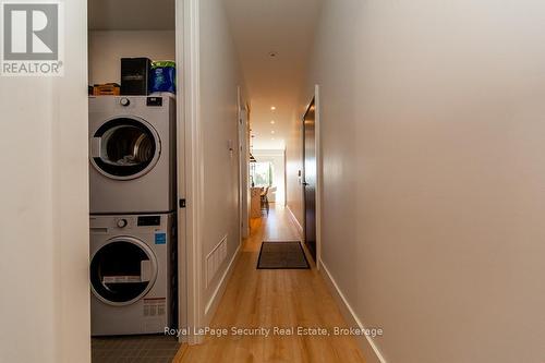 70 Chamberlain Avenue, Toronto, ON - Indoor Photo Showing Laundry Room