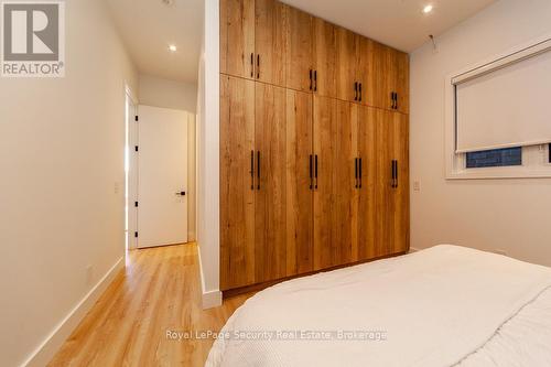 70 Chamberlain Avenue, Toronto, ON - Indoor Photo Showing Bedroom