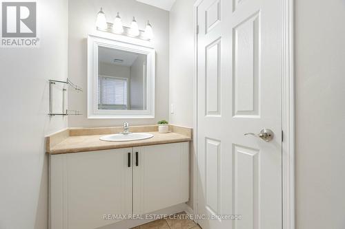 1016 Mccuaig Drive, Milton, ON - Indoor Photo Showing Bathroom