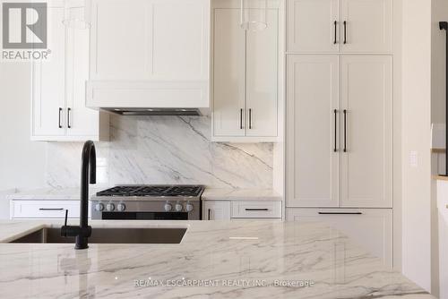 249 Rebecca Street, Oakville, ON - Indoor Photo Showing Kitchen