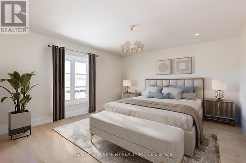 249 Rebecca Street, Oakville, ON - Indoor Photo Showing Bedroom