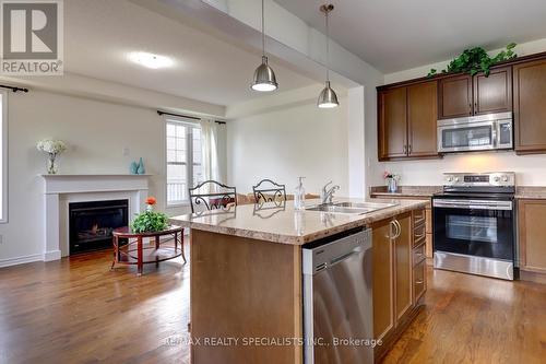 404 Clarkson Gate, Milton, ON - Indoor Photo Showing Kitchen With Stainless Steel Kitchen With Double Sink