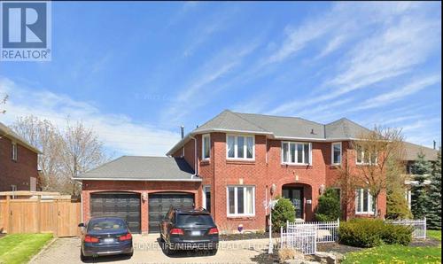 8 Ridelle Court, Brampton, ON - Outdoor