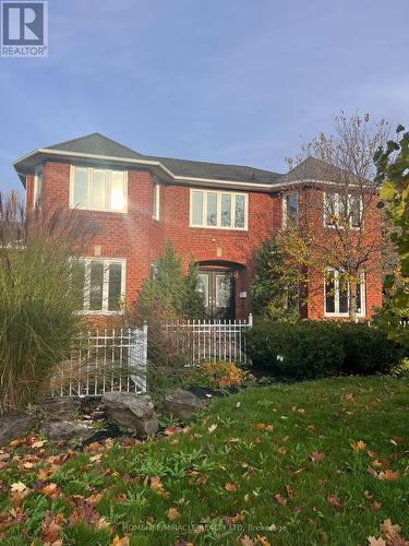 8 Ridelle Court, Brampton, ON - Outdoor