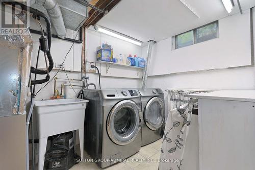 2431 Ploughshare Court, Mississauga, ON - Indoor Photo Showing Laundry Room