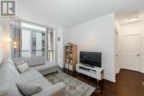 1404 - 38 The Esplanade, Toronto, ON - Indoor Photo Showing Living Room