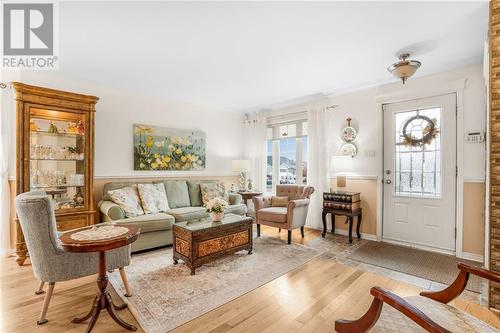 1740 Florence Street, Hawkesbury, ON - Indoor Photo Showing Living Room