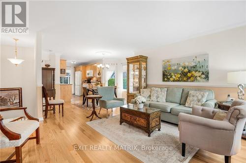 1740 Florence Street, Hawkesbury, ON - Indoor Photo Showing Living Room