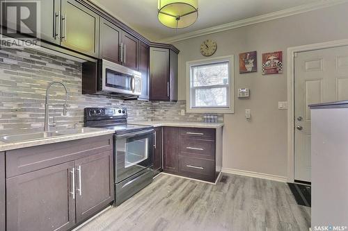 1437 Wascana Street, Regina, SK - Indoor Photo Showing Kitchen