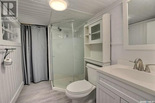 1437 Wascana Street, Regina, SK - Indoor Photo Showing Bathroom