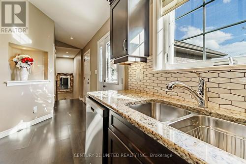 72 - 301 Carnegie Avenue, Peterborough (Northcrest), ON - Indoor Photo Showing Kitchen With Double Sink