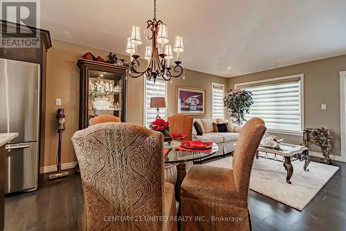 72 - 301 Carnegie Avenue, Peterborough (Northcrest), ON - Indoor Photo Showing Dining Room