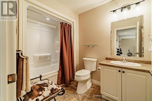 72 - 301 Carnegie Avenue, Peterborough (Northcrest), ON - Indoor Photo Showing Bathroom