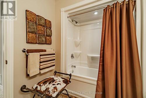 72 - 301 Carnegie Avenue, Peterborough (Northcrest), ON - Indoor Photo Showing Bathroom