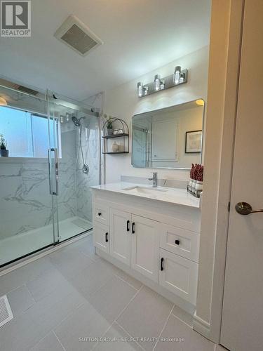 Second floor bathroom with linen closet - 275 Robin Road, London, ON - Indoor Photo Showing Bathroom