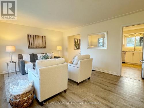 275 Robin Road, London, ON - Indoor Photo Showing Living Room